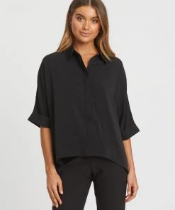 Willa Wright Batwing Shirt Black